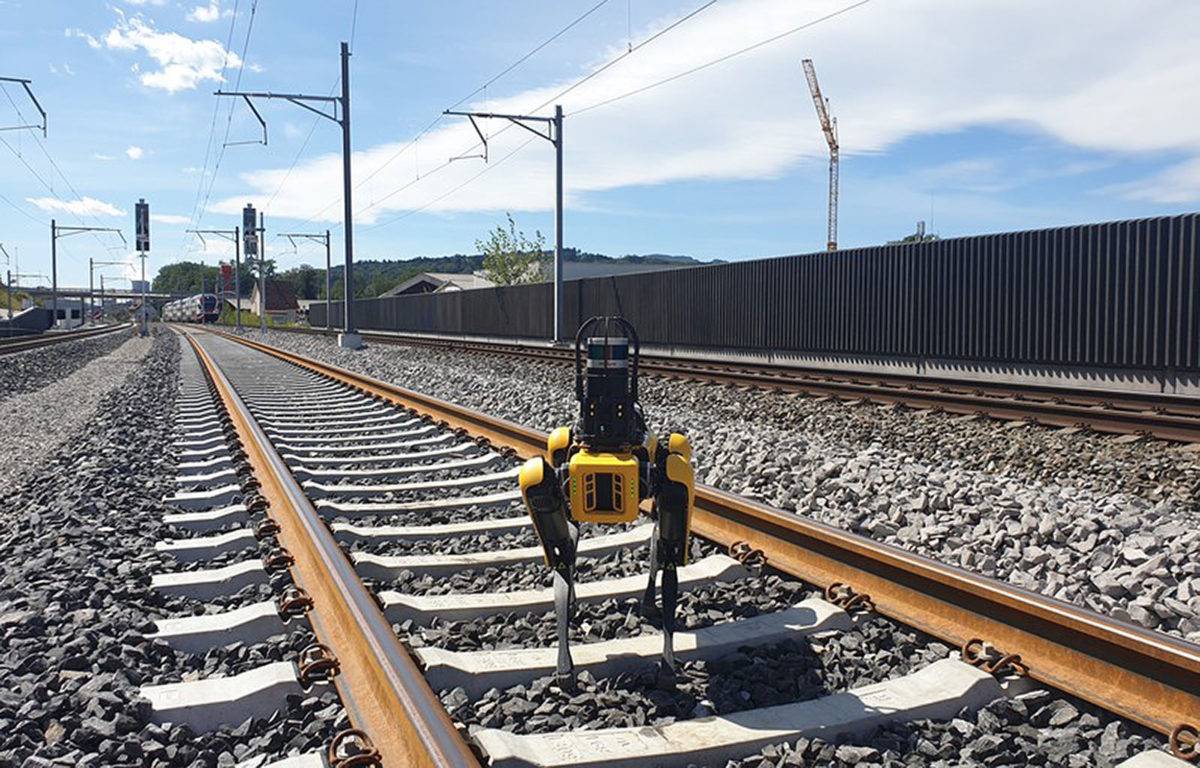 Attention robot connecté sur les voies!