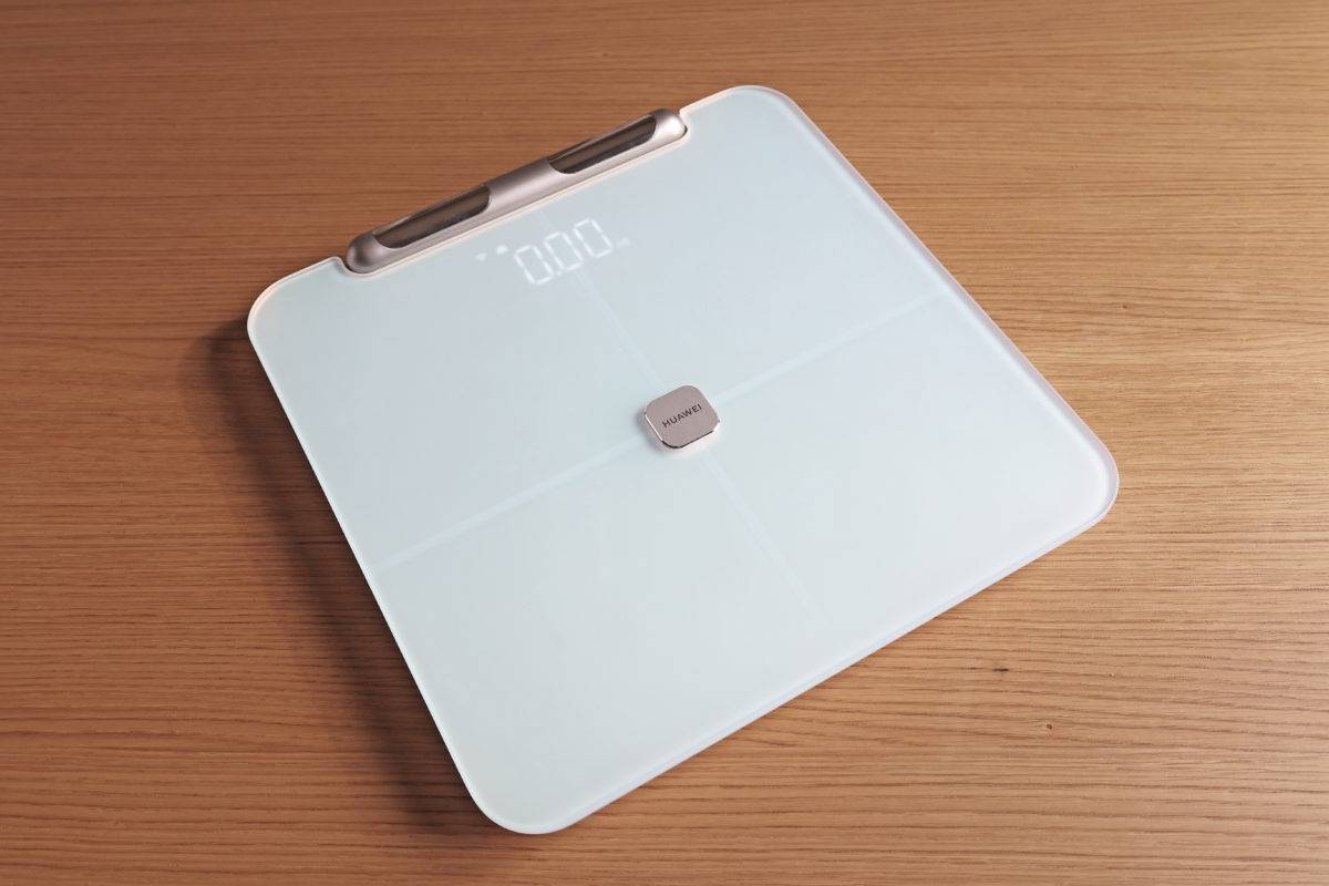 Huawei Scale 3 Pro: huit électrodes. Huawei Scale 3 Pro: huit électrodes.