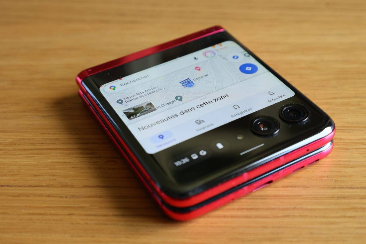 Le Moto Razr 40 Ultra sans sa coque.