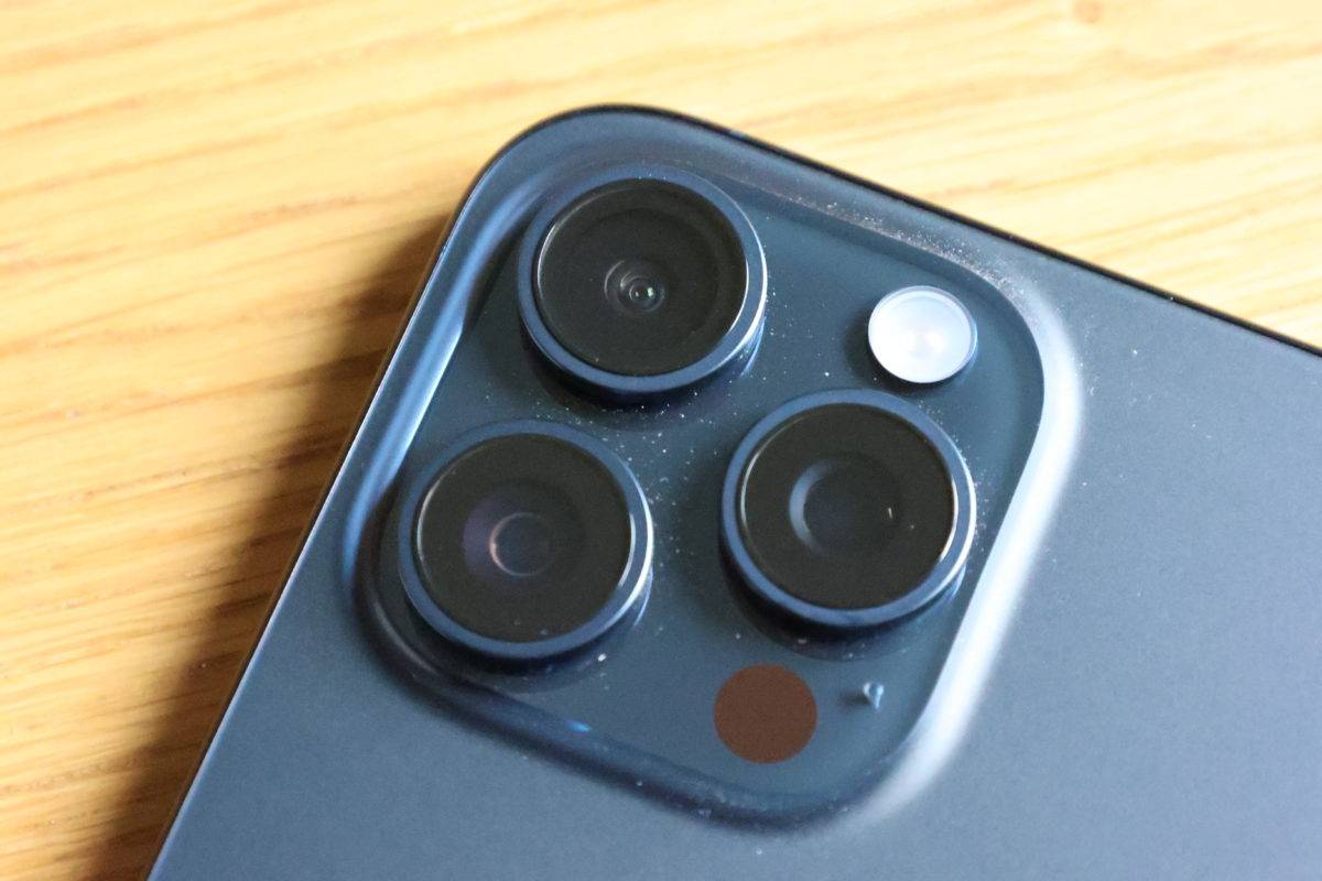 L'e système optique de l'iPhone 15 Pro Max.