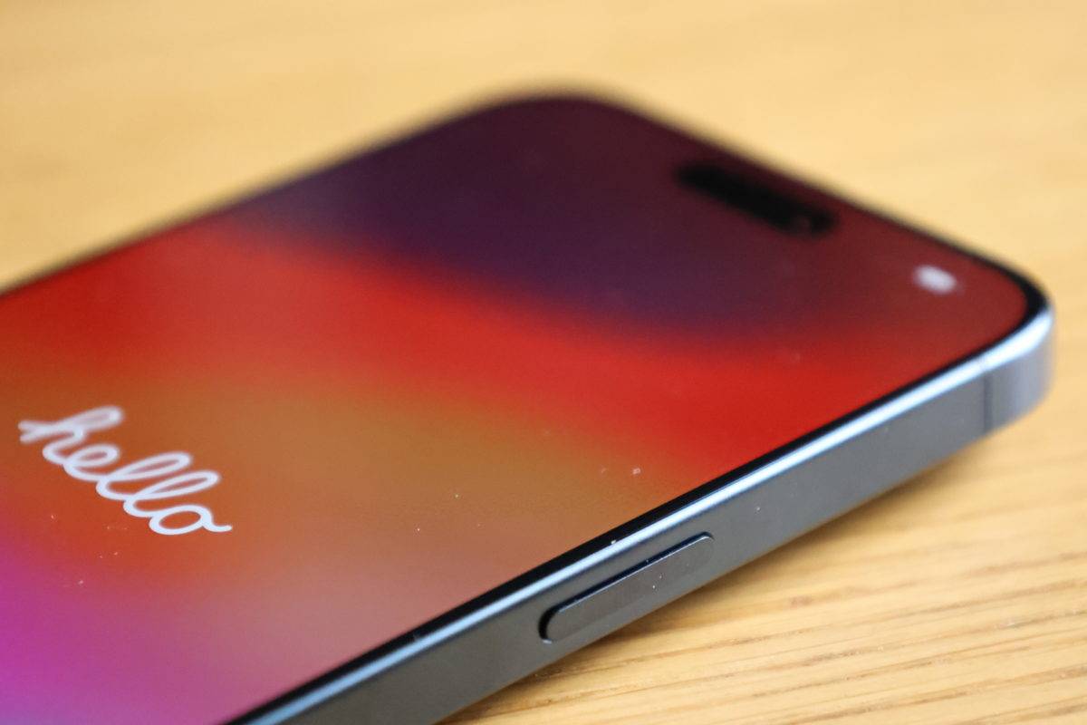 L'iPhone 15 Pro Max et sa finition en titane. L'iPhone 15 Pro Max et sa finition en titane.