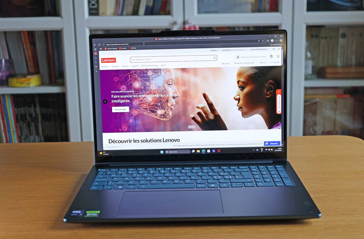 Lenovo Yoga Pro 9i Aura Edition.
