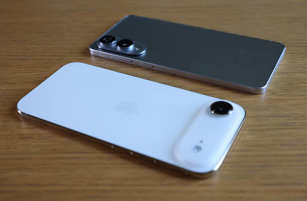 Apple iPhone Air vs Samsung Galaxy S25 Edge. Apple iPhone Air vs Samsung Galaxy S25 Edge.